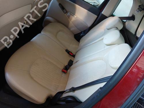 Sæde Bagtil Sæde Bagtil LANCIA MUSA (350_) 1.3 D Multijet (350.AXB11, 350.AXB1A) (70 hp) 29976701 29976701