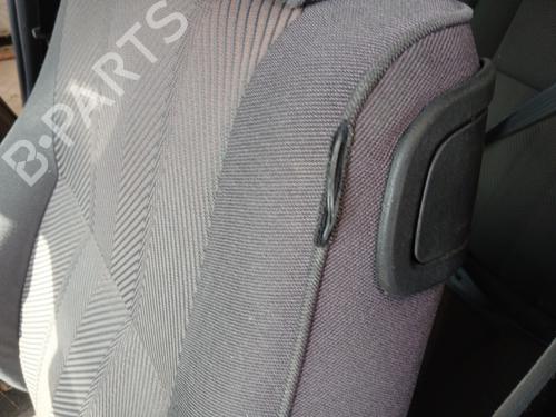 Siège avant gauche ALFA ROMEO 147 (937_) 1.9 JTD (937.AXD1A, 937.BXD1A, 937.AXV1A, 937.BXB1A,... (115 hp) 32993203