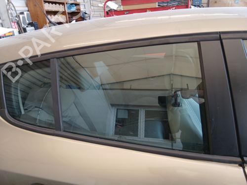 Used Rear right door window RENAULT MEGANE III Hatchback (BZ0/1_, B3_) 1.5 dCi (BZ09, BZ0D, BZ1W, BZ29, BZ14) (110 hp) 28056720