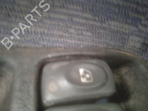 Pulsantiera anteriore sinistra RENAULT SCÉNIC I MPV (JA0/1_, FA0_) 1.9 dCi RX4 (102 hp) 22604678