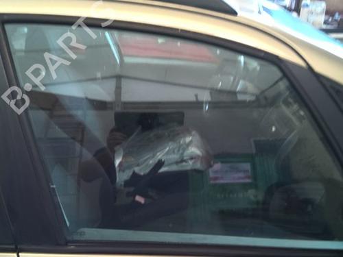 Used Front right door window Front right door window 38977570 38977570