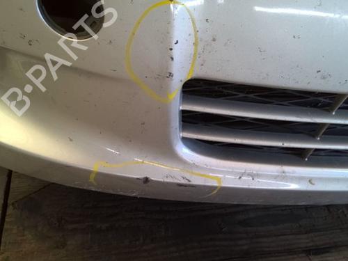 Used Front bumper Front bumper TOYOTA YARIS (_P9_) 1.4 D-4D (NLP90_, NLP90R) (90 hp) 39379402 39379402