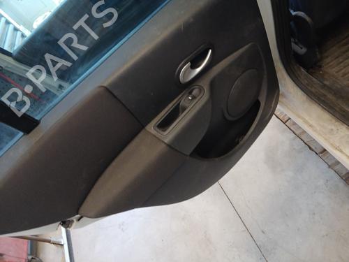 Rudehejsemekanisme venstre bagtil Rudehejsemekanisme venstre bagtil RENAULT MODUS / GRAND MODUS (F/JP0_) 1.5 dCi (FP0F, JP0F) (86 hp) 36009763 36009763