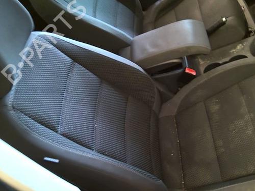 Right front seat VW TOURAN (1T3) 2.0 TDI | BP38927738C16 - Image 7
