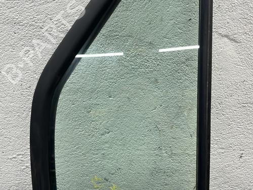 Used Front left quarter glass RENAULT MASTER II Bus (JD) 1.9 dCi 80 (82 hp) 26139465