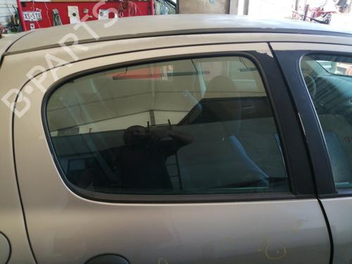 Used Rear right door window PEUGEOT 206 Hatchback (2A/C) 1.4 i (75 hp) 27684939