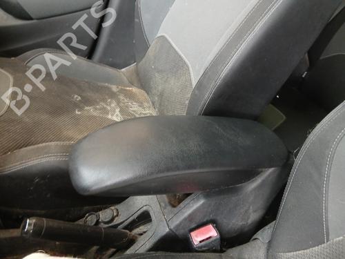 Used Armrest / Center console CITROËN C3 II (SC_) 1.6 HDi (92 hp) 28116079
