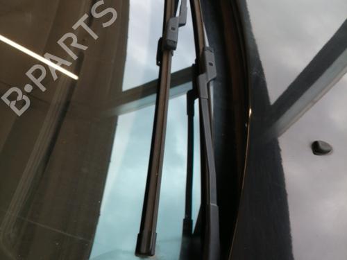 Used Front windshield wiper arm PEUGEOT 308 I (4A_, 4C_) 1.6 16V (120 hp) 26393410