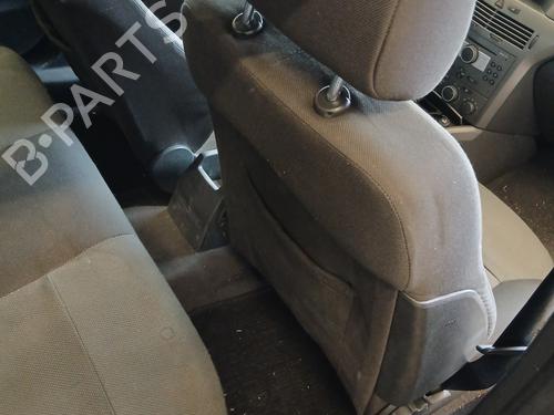 Used Right front seat Right front seat OPEL ASTRA H (A04) 1.7 CDTI (L48) (100 hp) 29936071 29936071