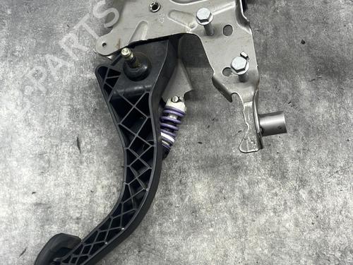 Clutch pedal RENAULT MEGANE IV Hatchback (B9A/M/N_) 1.5 Blue dCi 95 (B9A2, B9A6) | BP25153209I13 - Image 4