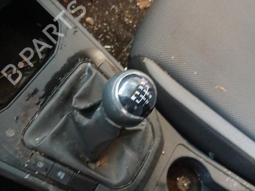Used Shift knob Shift knob SEAT IBIZA V (KJ1, KJG) 1.6 TDI (95 hp) 32164063 32164063