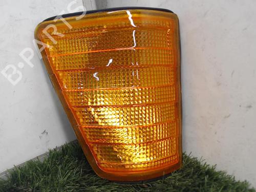 Used Right front indicator MERCEDES-BENZ T1 Bus (B601) 208 D 2.3 (601.371, 601.372, 601.376, 601.377) (79 hp) 20881572
