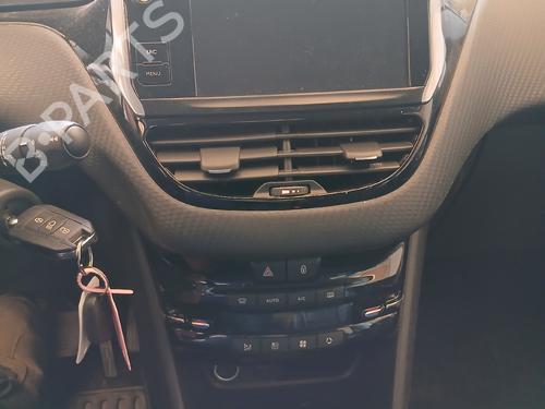 Dashboard PEUGEOT 2008 I (CU_) 1.2 THP 110 / PureTech 110 | BP36414872C46 - Image 4