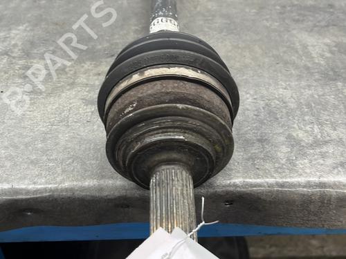 Used Right front driveshaft Right front driveshaft TOYOTA YARIS (_P9_) 1.4 D-4D (NLP90_, NLP90R) (90 hp) 33044491 33044491