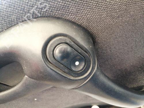 Used Right front window switch Right front window switch OPEL CORSA B (S93) 1.7 D (F08, F68, M68) (60 hp) 27092033 27092033