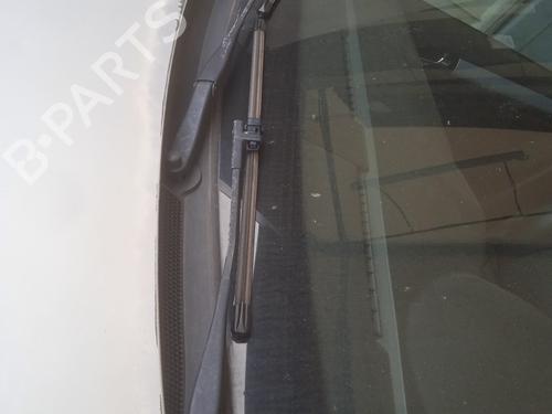 Used Front windshield wiper arm OPEL ASTRA H (A04) 1.9 CDTI (L48) (120 hp) 21281699