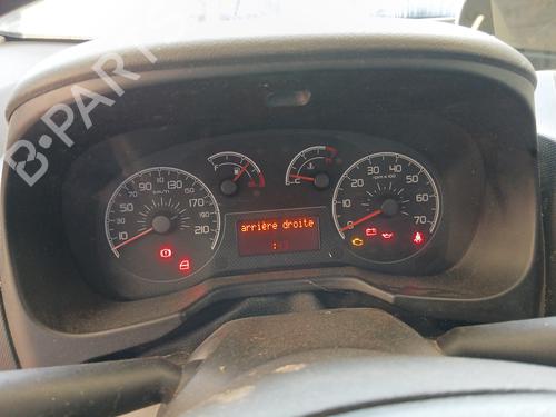 Used Instrument cluster Instrument cluster FIAT QUBO (225_) 1.3 D Multijet (225CXB1A, 225AXB1A, 225CXB11, 225AXB11,... (75 hp) 32684357 32684357