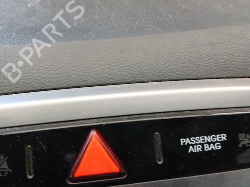 Used Warning switch HYUNDAI i20 I (PB, PBT) 1.2 (86 hp) 30153694