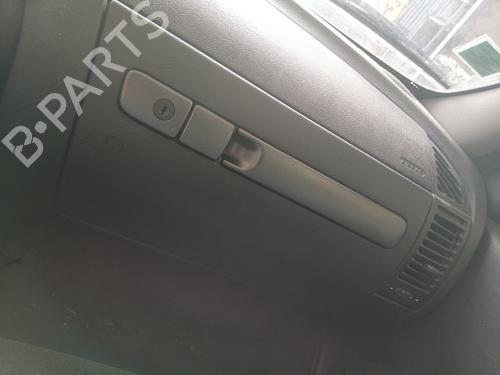 Guantera CITROËN XSARA (N1) 1.4 i (75 hp) 32139052