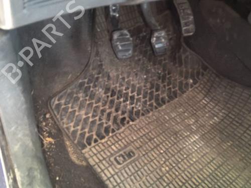 Used Clutch pedal Clutch pedal RENAULT CLIO I (B/C57_, 5/357_) 1.2 (B/C/S57A, B/C57S, 5/357F, 5/357J, 5/357L, 5/357R) (58 hp) 39980125 39980125