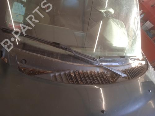 Used Front windshield wiper arm LAND ROVER FREELANDER I (L314) 2.0 DI 4x4 (98 hp) 21675435