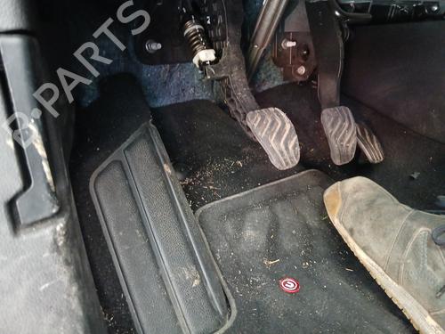 Used Clutch pedal RENAULT CLIO V (B7_) 1.5 Blue dCi 85 (B7AG) (86 hp) 30299231
