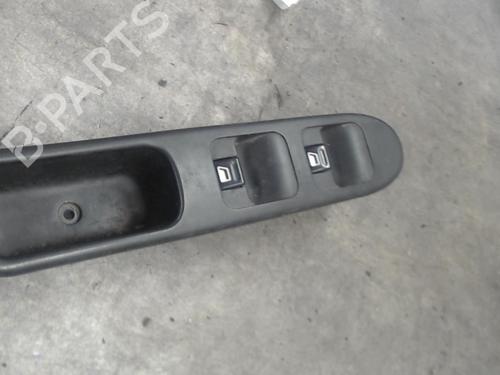 Used Left front window switch Left front window switch PEUGEOT 307 (3A/C) 1.6 16V (109 hp) 39629329 39629329
