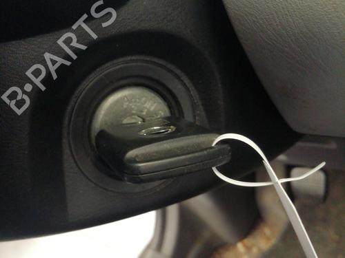 Used Ignition barrel NISSAN ALMERA TINO (V10) 2.2 dCi (112 hp) 21282407