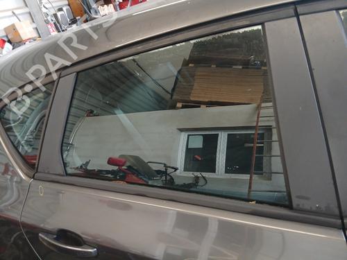 Used Rear right door window Rear right door window 32108458 32108458