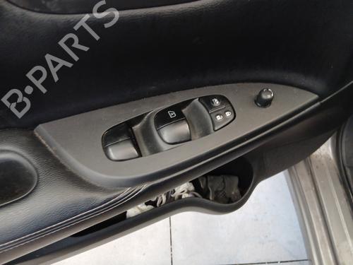 Used Left front window switch NISSAN PULSAR Hatchback (C13) 1.2 DIG-T (115 hp) 33172401