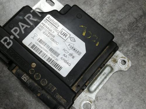 Used ECU airbags ECU airbags RENAULT MEGANE IV Hatchback (B9A/M/N_) 1.5 Blue dCi 95 (B9A2, B9A6) (95 hp) 25141540 25141540