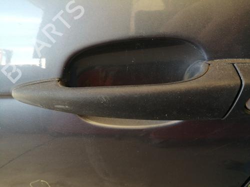 Used Front left exterior door handle BMW 3 (E46) 320 d (150 hp) 26240409