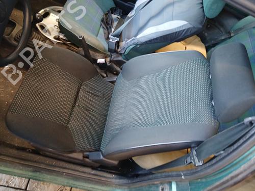 Left front seat PEUGEOT 106 II (1A_, 1C_) 1.1 i | BP30132583C15
