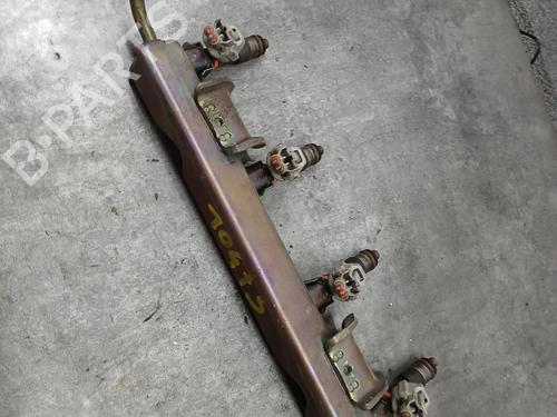 Used Injection rail NISSAN MICRA III (K12) 1.2 16V (80 hp) 31293712