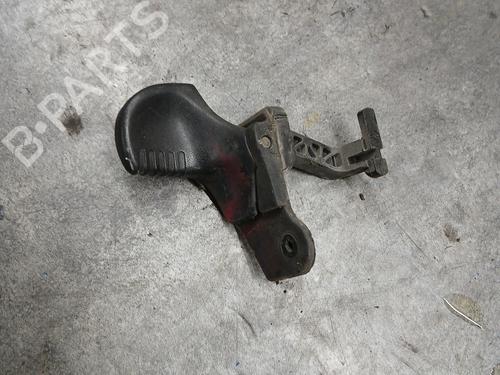 Używane Klamka zewnętrzna drzwi przednich lewych RENAULT TWINGO I (C06_) 1.2 (C066, C068) (58 hp) 28303195