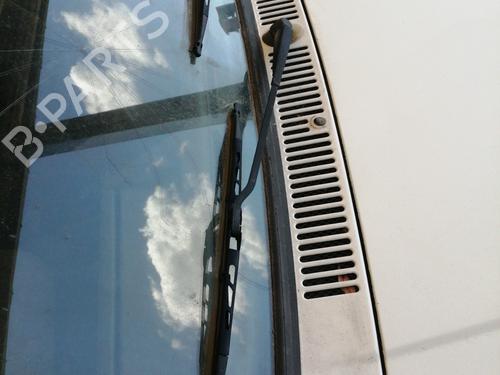 Used Front windshield wiper arm OPEL CORSA A Hatchback (S83) 1.5 D (F08, M08, F68, M68) (50 hp) 26215852