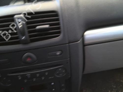 Used Dashboard Dashboard RENAULT CLIO II (BB_, CB_) 1.4 16V (B/CB0P, BB13) (98 hp) 39979963 39979963