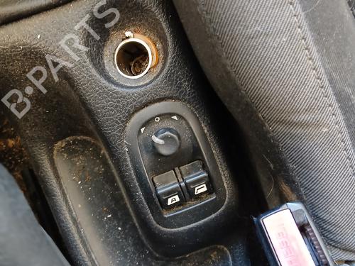 Used Left front window switch Left front window switch PEUGEOT 206 SW (2E/K) 1.4 HDi (68 hp) 35926720 35926720