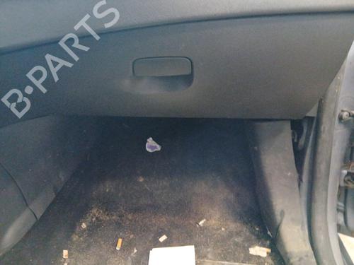 Hanskerom RENAULT MEGANE III Hatchback (BZ0/1_, B3_) 1.5 dCi (BZ09, BZ0D, BZ1W, BZ29, BZ14) (110 hp) 32981849