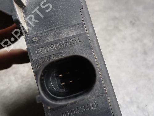 Used Electronic module Electronic module VW POLO IV (9N_, 9A_) 1.9 TDI (101 hp) 36300854 36300854