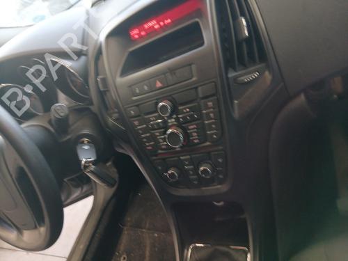 Used Radio OPEL ASTRA J (P10) 1.3 CDTI (68) (95 hp) 32108470