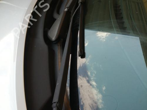 Used Front windshield wiper arm RENAULT GRAND SCÉNIC II (JM0/1_) 1.9 dCi (JM0G, JM12, JM1G, JM2C) (120 hp) 27634515