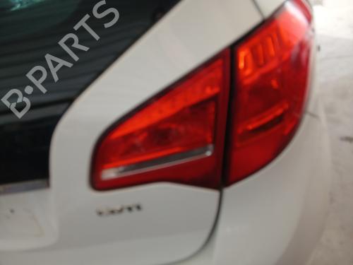 Feu de coffre droit OPEL MERIVA B MPV (S10) 1.7 CDTI (75) (110 hp) 32135208