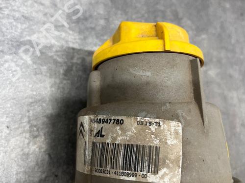 Used Right front fog light Right front fog light PEUGEOT 1007 (KM_) 1.6 16V (109 hp) 34173555 34173555