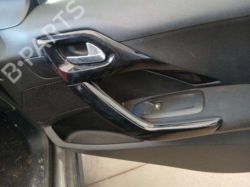 Front right window mechanism PEUGEOT 208 I (CA_, CC_) 1.2 VTI 82 | BP28621977C23