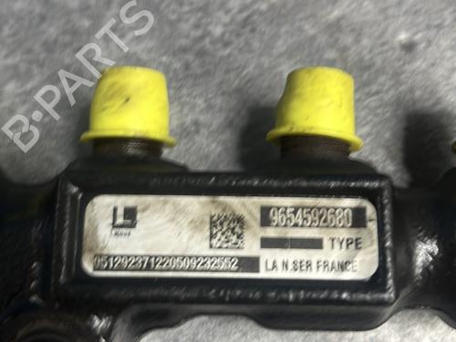 Injection rail CITROËN C5 II (RC_) 1.6 HDi (RC8HZB) | BP33606824M98 - Image 3