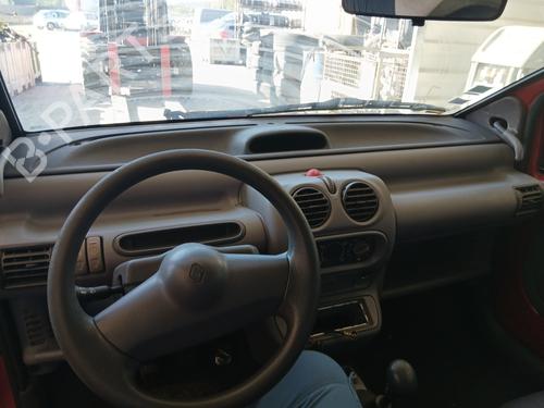 Instrumentbræt RENAULT TWINGO I (C06_) 1.2 (C066, C068) (58 hp) 28451080