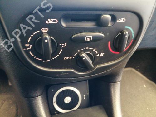 Used Climate control PEUGEOT 206 Hatchback (2A/C) 1.4 i (75 hp) 27684954