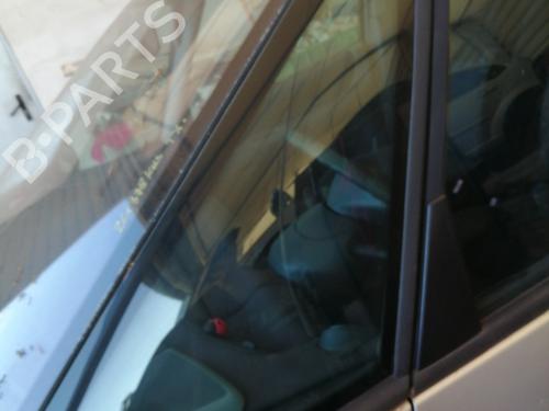 Vidro triangular frente esquerdo RENAULT ESPACE III (JE0_) 2.2 dCi (JE0K) (130 hp) 26286669