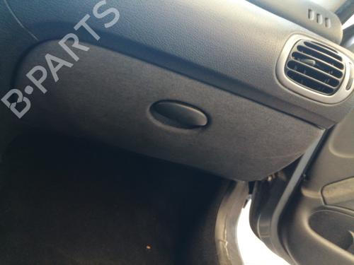 Boîte à gants PEUGEOT 206 Hatchback (2A/C) 1.4 i (75 hp) 27586172